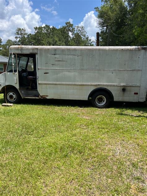 scrap value/weight of aluminum P30 step van/bread truck.